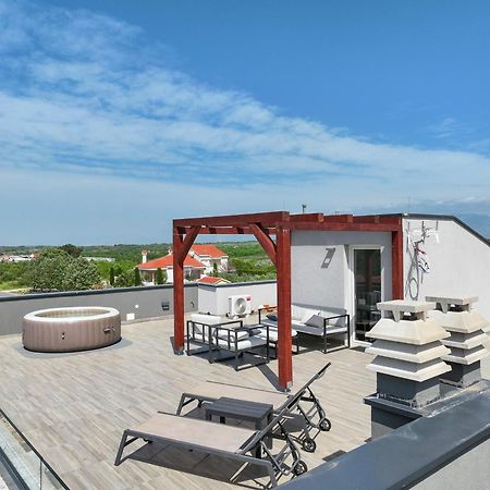 Villa Tia With Heated Pool & Jacuzzi Murvica  Экстерьер фото