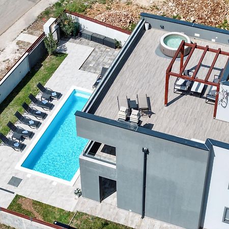 Villa Tia With Heated Pool & Jacuzzi Murvica  Экстерьер фото