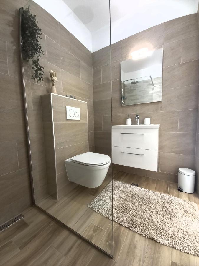 Villa Tia With Heated Pool & Jacuzzi Murvica  Экстерьер фото