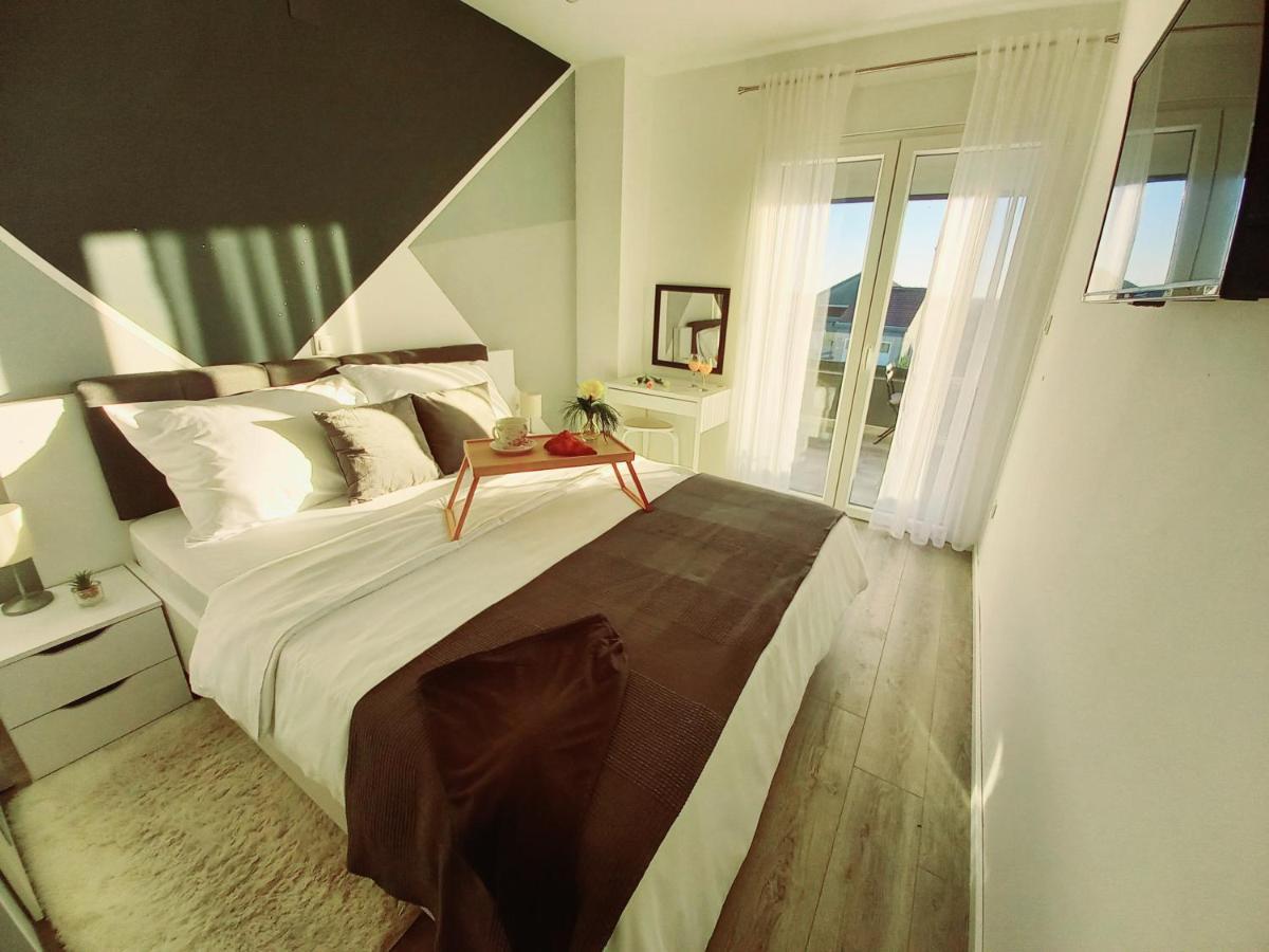Villa Tia With Heated Pool & Jacuzzi Murvica  Экстерьер фото