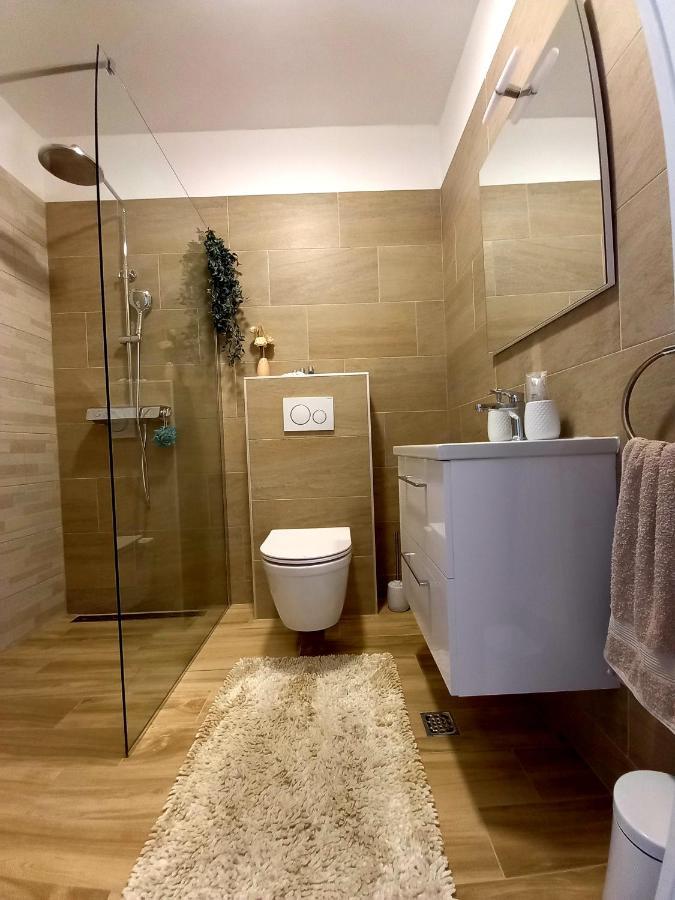 Villa Tia With Heated Pool & Jacuzzi Murvica  Экстерьер фото